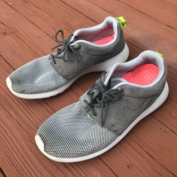 Nike Roshe Run - Picture 1 of 2